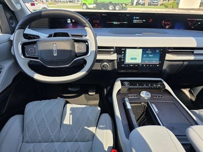 2027 Lincoln Navigator L Black Label