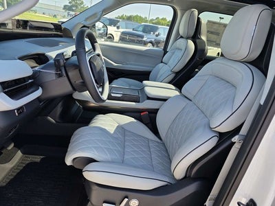 2027 Lincoln Navigator L Black Label
