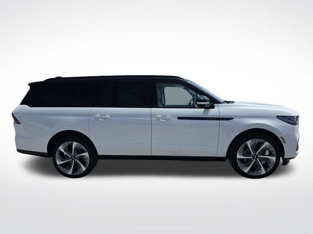 2027 Lincoln Navigator L Black Label