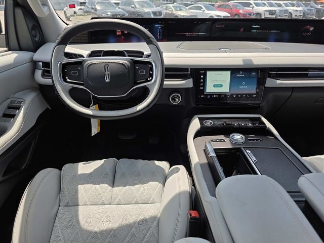 2027 Lincoln Navigator L Black Label