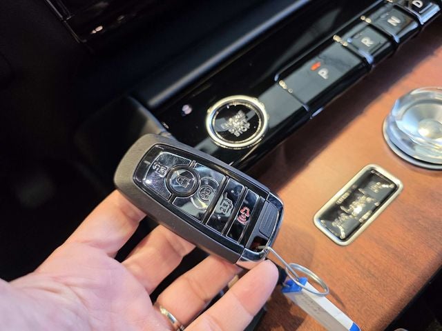 2027 Lincoln Navigator L Black Label