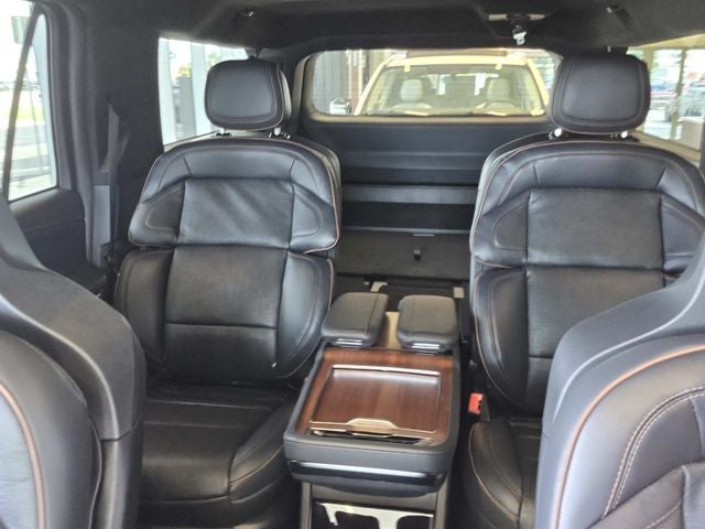 2027 Lincoln Navigator L Black Label