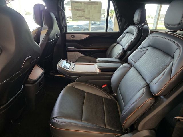 2027 Lincoln Navigator L Black Label
