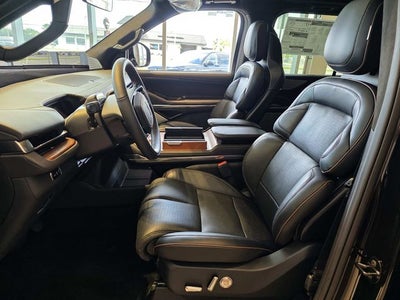 2027 Lincoln Navigator L Black Label