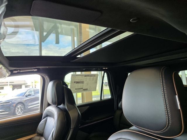 2027 Lincoln Navigator L Black Label