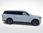 2027 Lincoln Navigator L Reserve