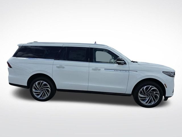 2027 Lincoln Navigator L Reserve