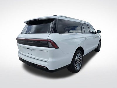 2027 Lincoln Navigator L Reserve