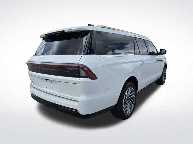 2027 Lincoln Navigator L Reserve