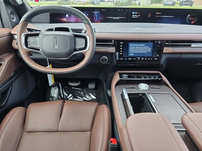 2027 Lincoln Navigator L Reserve