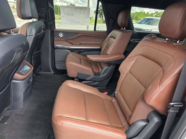 2027 Lincoln Navigator L Reserve