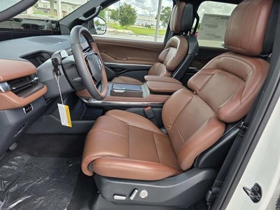 2027 Lincoln Navigator L Reserve