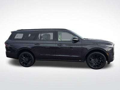 2027 Lincoln Navigator L Reserve