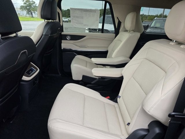 2027 Lincoln Navigator L Reserve