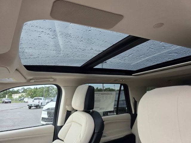 2027 Lincoln Navigator L Reserve