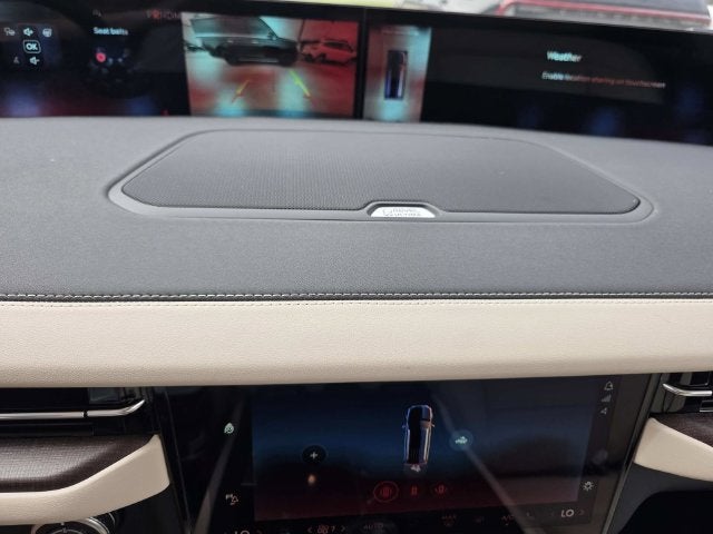 2027 Lincoln Navigator L Reserve