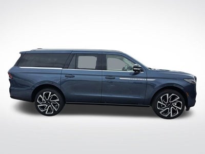 2027 Lincoln Navigator L Reserve