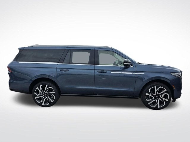2027 Lincoln Navigator L Reserve