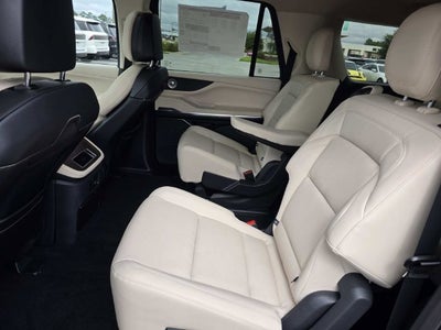 2027 Lincoln Navigator L Reserve