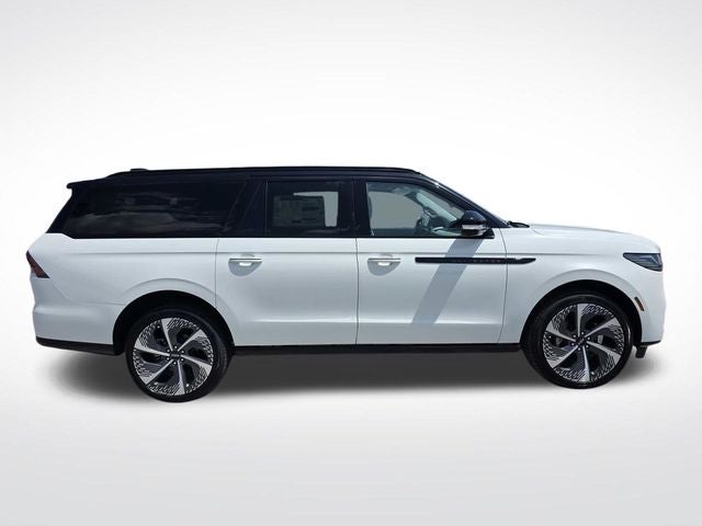 2027 Lincoln Navigator L Black Label