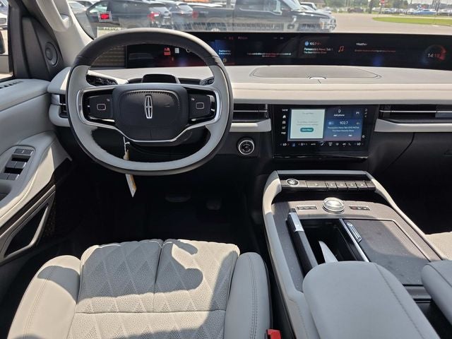 2027 Lincoln Navigator L Black Label