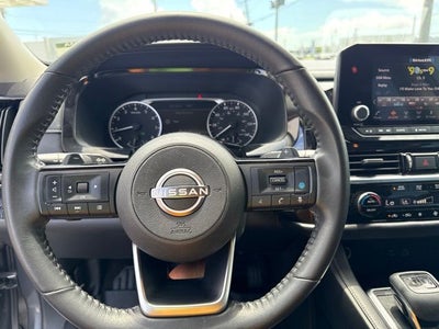 2023 Nissan Pathfinder SV