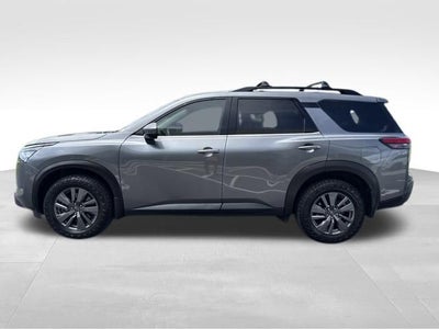 2023 Nissan Pathfinder SV