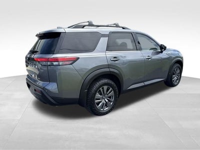 2023 Nissan Pathfinder SV