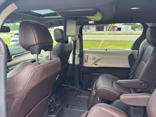 2023 Toyota Sienna Platinum 7 Passenger