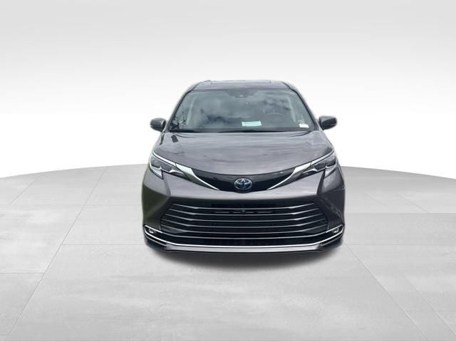 2023 Toyota Sienna Platinum 7 Passenger