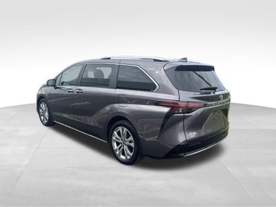 2023 Toyota Sienna Platinum 7 Passenger