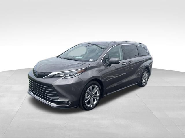 2023 Toyota Sienna Platinum 7 Passenger