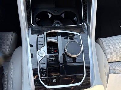 2027 BMW X6 xDrive40i