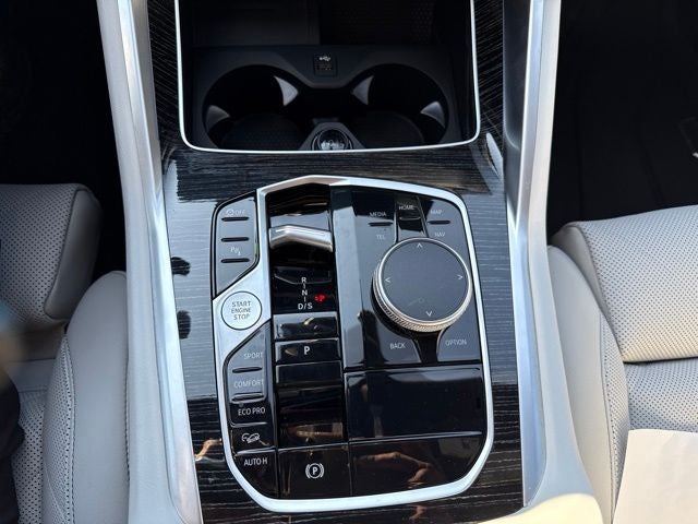 2027 BMW X6 xDrive40i