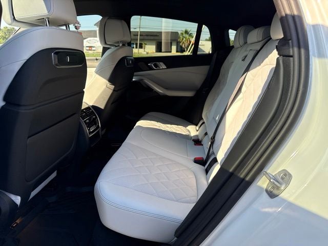 2027 BMW X6 xDrive40i