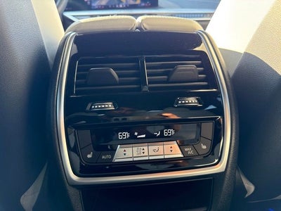 2027 BMW X6 xDrive40i