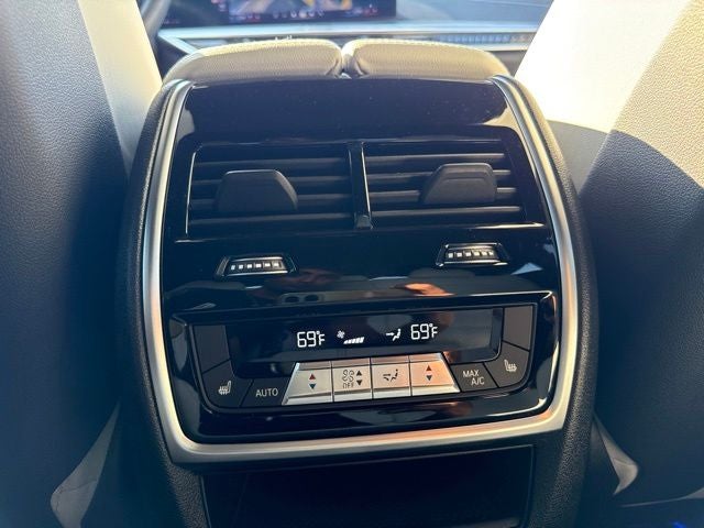 2027 BMW X6 xDrive40i