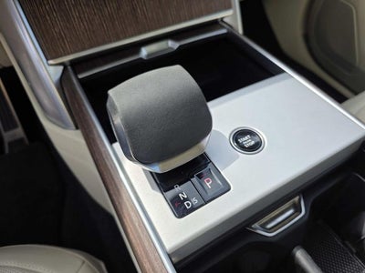 2024 Land Rover Range Rover SE
