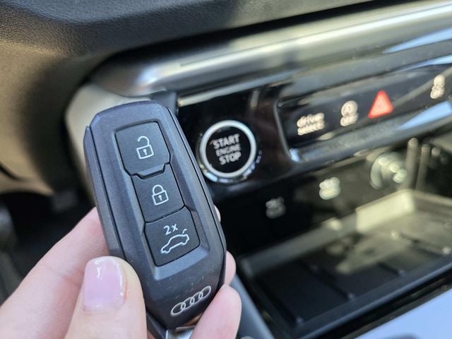 2025 Audi Q5 2.0T Prestige quattro