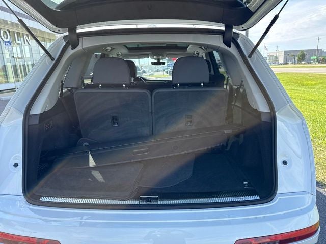 2023 Audi Q7 45 Premium Plus quattro