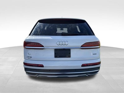 2023 Audi Q7 45 Premium Plus quattro