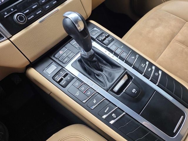 2018 Porsche Macan Base