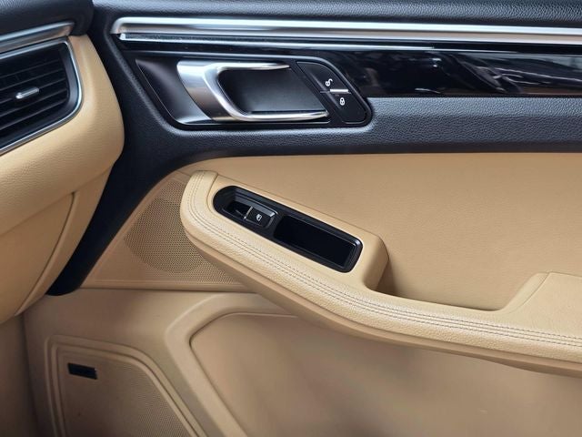 2018 Porsche Macan Base