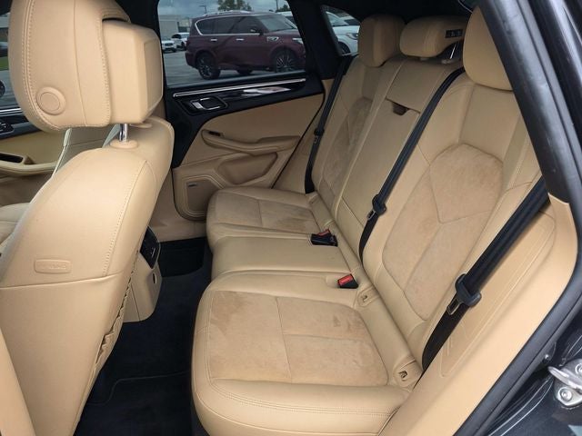 2018 Porsche Macan Base