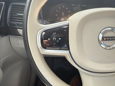 2019 Volvo XC90 T6 Momentum