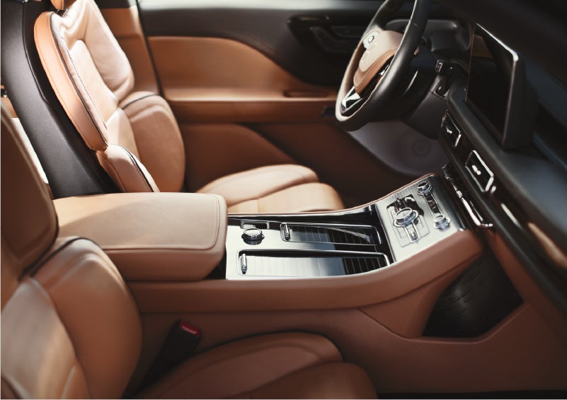 A 2023 Lincoln Aviator® Black Label model is shown in the Flight interior theme | Astro Lincoln in Pensacola FL