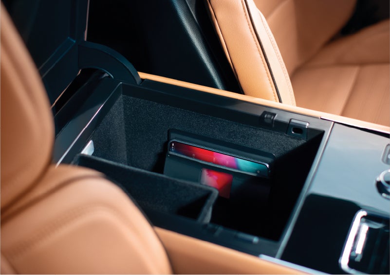 The interior of a 2023 Lincoln Aviator® Black Label model is shown in the Flight theme | Astro Lincoln in Pensacola FL