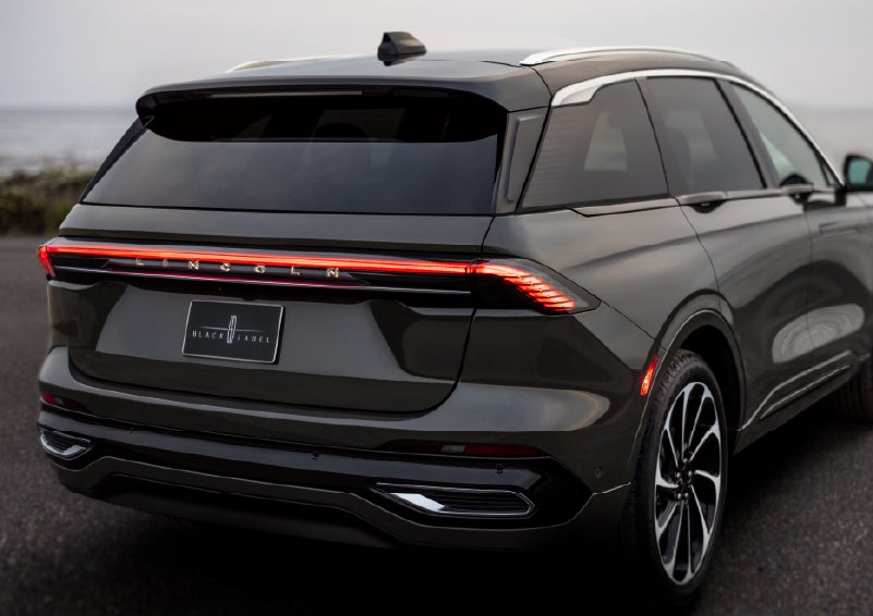 The rear of a 2025 Lincoln Black Label Nautilus® SUV displays full LED rear lighting. | Astro Lincoln in Pensacola FL
