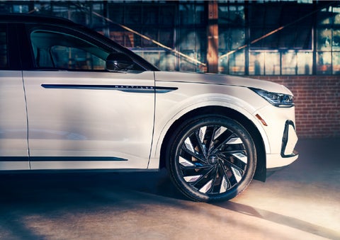 The wheels of the available Jet Appearance Package are highlighted. | Astro Lincoln in Pensacola FL