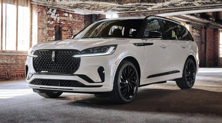A 2026 Lincoln Aviator® SUV is shown with the available Jet Appearance Package. | Astro Lincoln in Pensacola FL